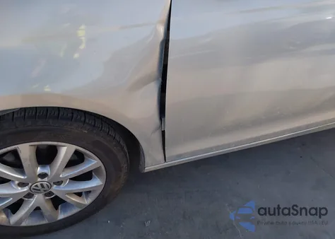 2010 Volkswagen Jetta Limited Edition z USA, uszkodzony, nr VIN 3VWRX7AJ2AM095286